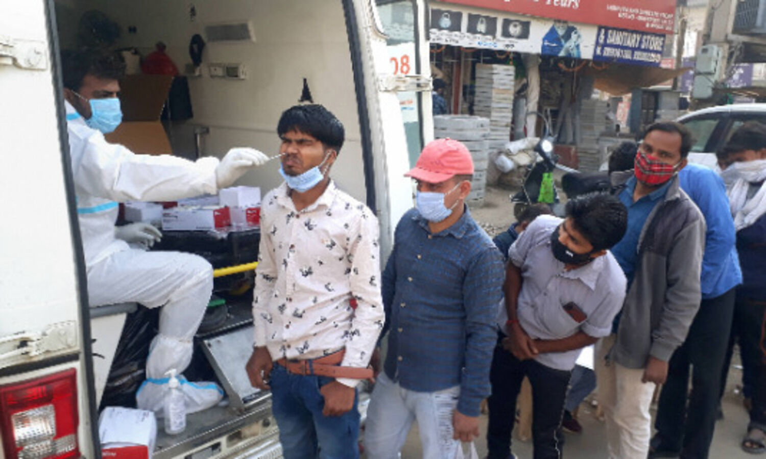 Guj: After public places, COVID-19 vaccination must for access to private establishments in Ahmedabad