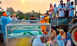 A tale of two narratives