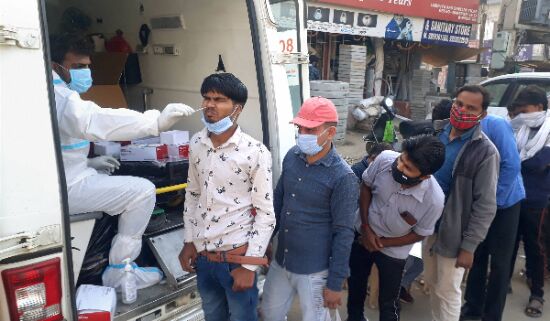 Guj: After public places, COVID-19 vaccination must for access to private establishments in Ahmedabad