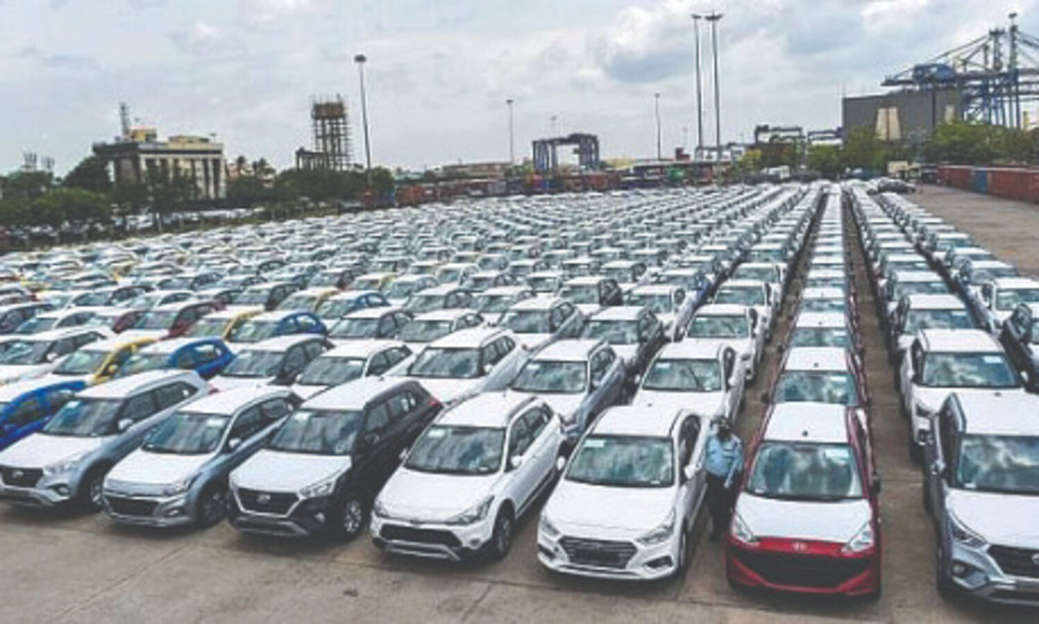 Dip in two-wheeler, tractor dispatches pull down overall auto retail sales in September