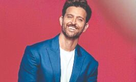 Hrithik pens an encouraging note to Aryan