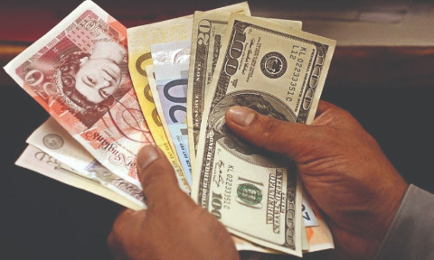 Forex reserves fall by $1.169 bn to $637.477 bn
