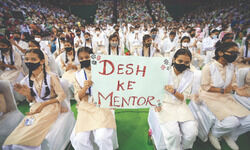 CM launches Desh ke Mentor initiative, urges everyone to join CM launches Desh ke Mentor initiative, urges everyone to join
