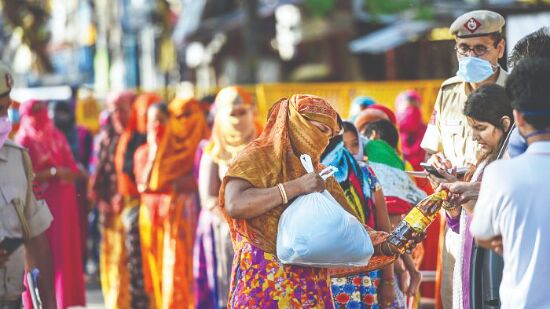 Ration dealers are in contempt, allow doorstep delivery Ration dealers are in contempt, allow doorstep delivery