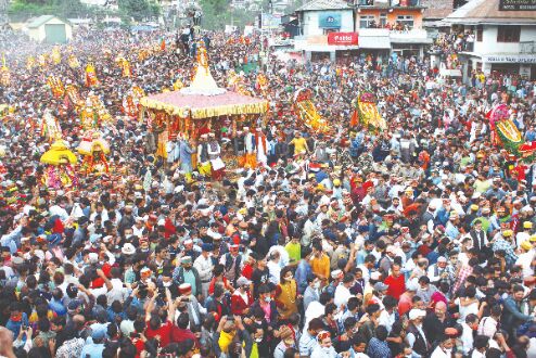 Week-long famous Kullu Dussehra begins with Covid restrictions