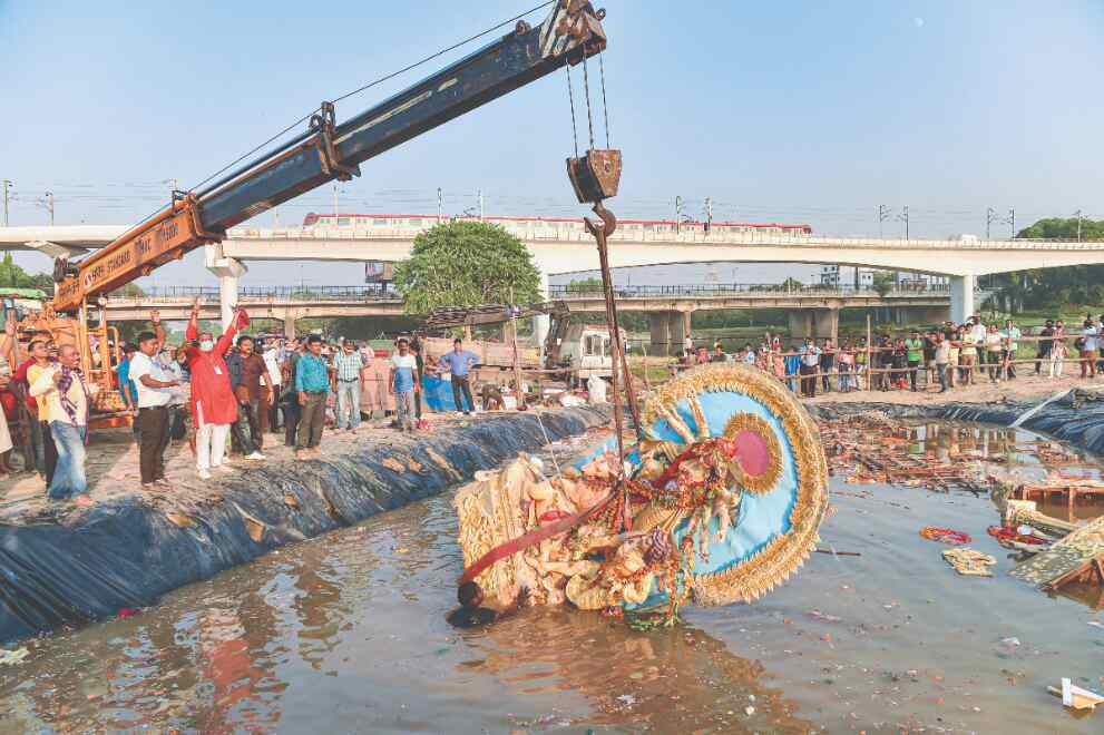 Country celebrates Dussehra Country celebrates Dussehra