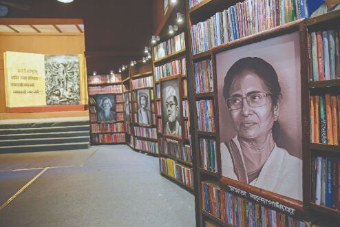 Puja pandals encourage reading, use of ink pens Puja pandals encourage reading, use of ink pens