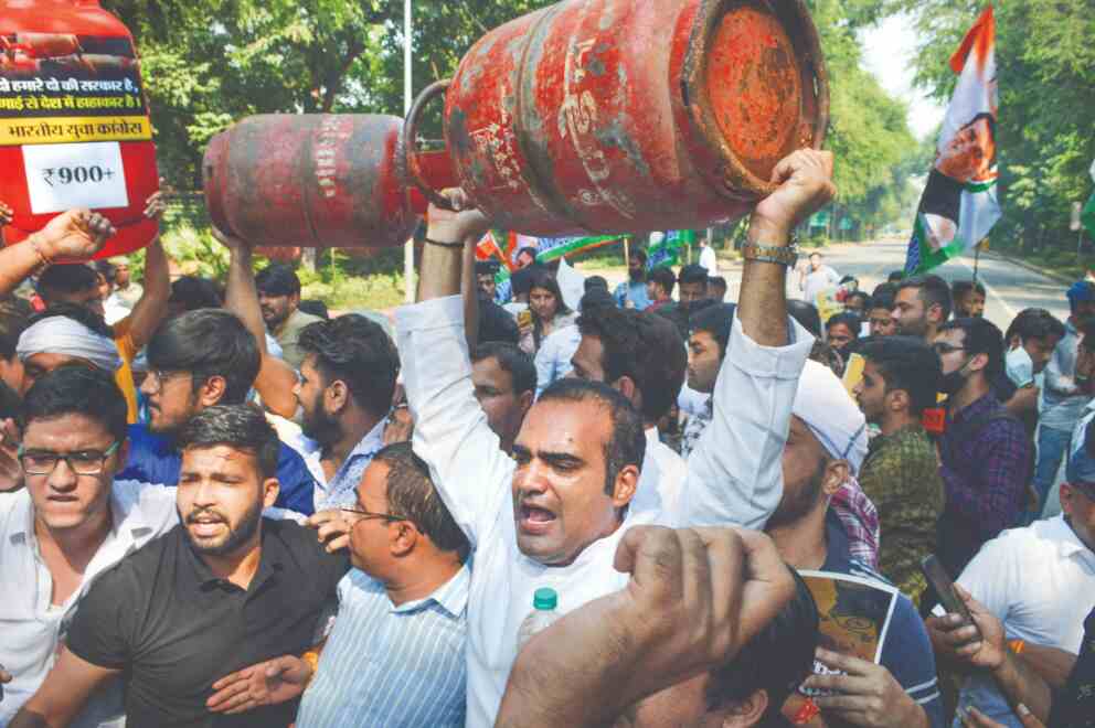 Centre resorting to tax extortion, alleges Rahul