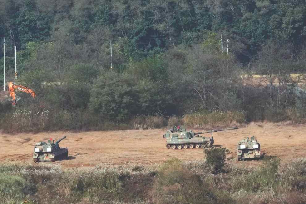 North Korea tests possible submarine missile amid tension North Korea tests possible submarine missile amid tension
