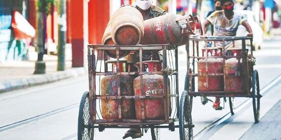 Ichapur: 2 hurt after LPG cylinder explodes in house Ichapur: 2 hurt after LPG cylinder explodes in house