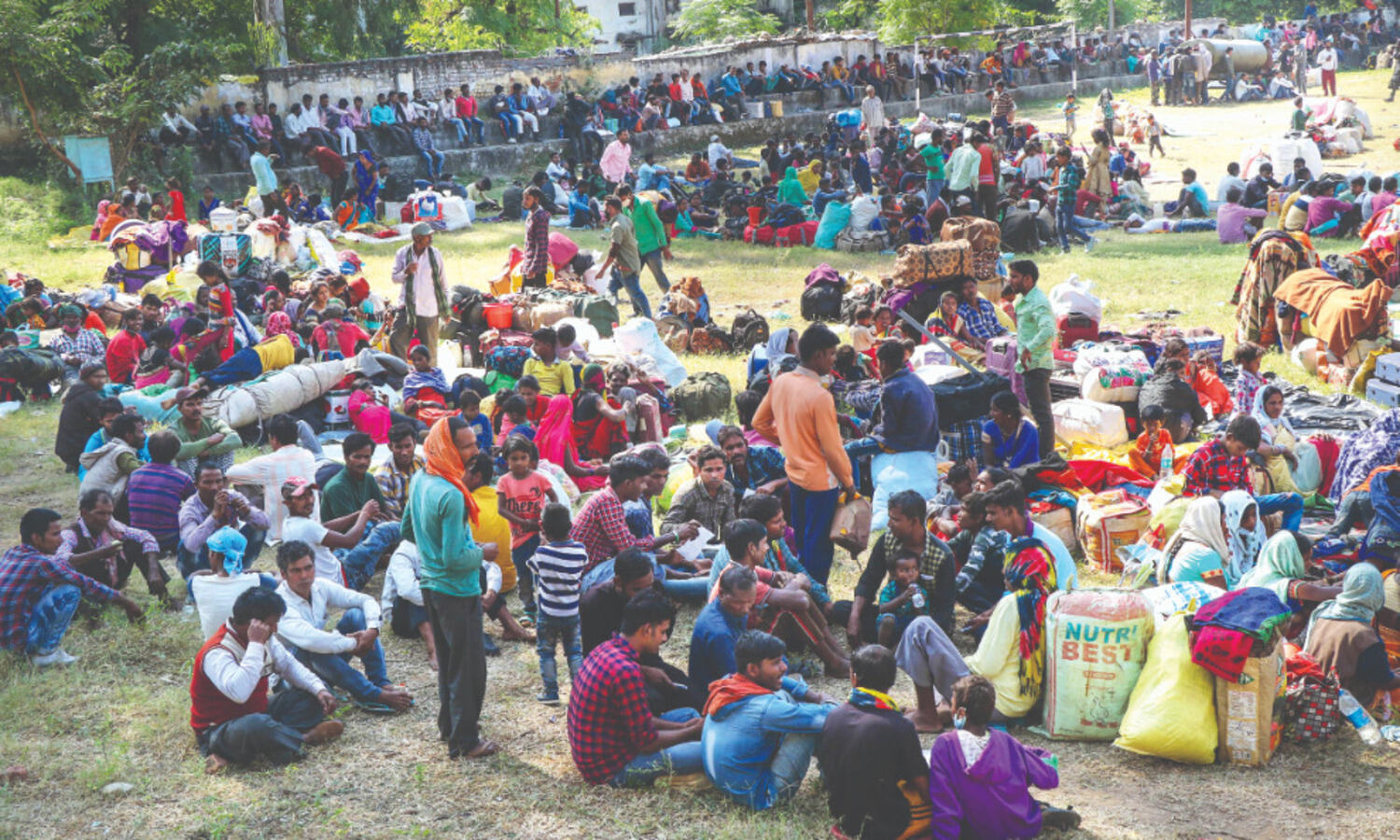 Migrants fleeing Kashmir request govt to facilitate travel back home