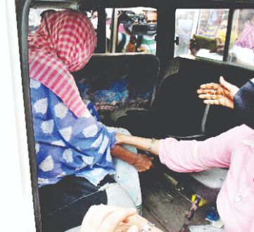 Gariahat twin murder: Cops reconstruct scene of escape; accused sent to 14-day police custody Gariahat twin murder: Cops reconstruct scene of escape; accused sent to 14-day police custody