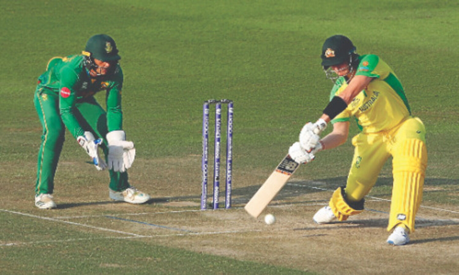 All-round Oz edge out SA by 5 wickets