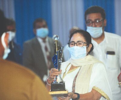 Mamata dubs Modis 100 cr vaccine milestone as yet another Jumla