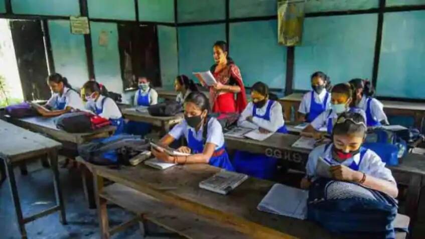 Schools reopen for class 1 to 5 students in Ktaka, adhering to COVID guidelines