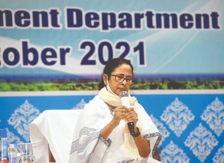 Youths can earn better in Bengal, rather than toil in other states: CM Youths can earn better in Bengal, rather than toil in other states: CM
