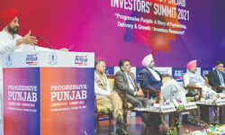 Channi assures industry honchos of conducive ecosystem for investment