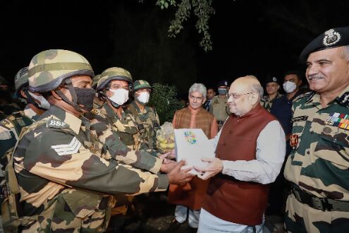 Home Minister Shah pays tribute to CRPF jawans killed in 2019 Pulwama attack Home Minister Shah pays tribute to CRPF jawans killed in 2019 Pulwama attack