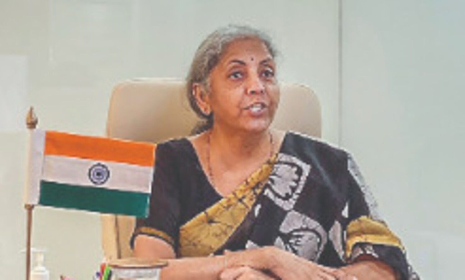 Sitharaman meets Singapore, Canada FMs; discusses collaboration