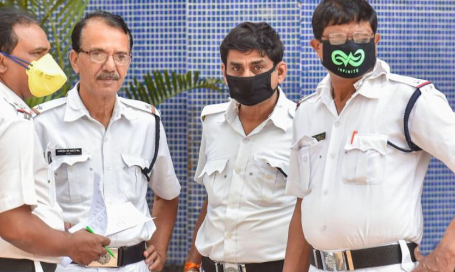 Kolkata Police to act tough against violators of firecracker ban