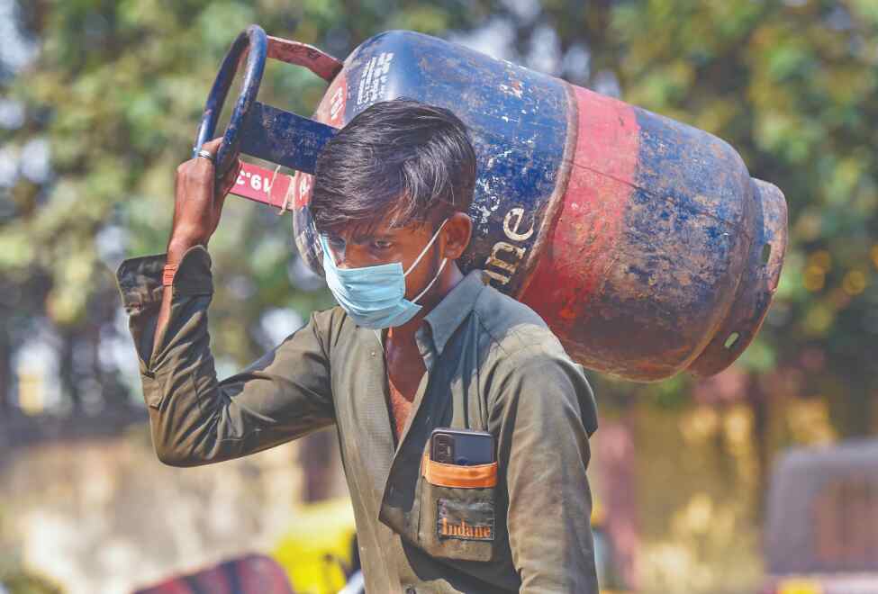 Commercial LPG cylinder now dearer by Rs 266 Commercial LPG cylinder now dearer by Rs 266