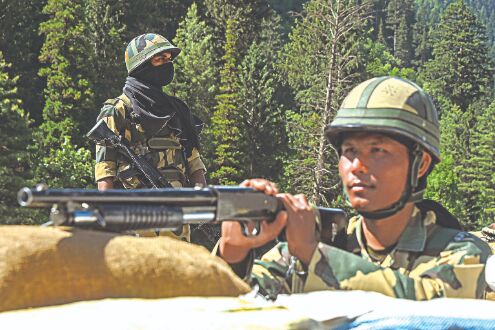 Def Min approves acquisition of arms, military equipment worth Rs 7,965 cr Def Min approves acquisition of arms, military equipment worth Rs 7,965 cr