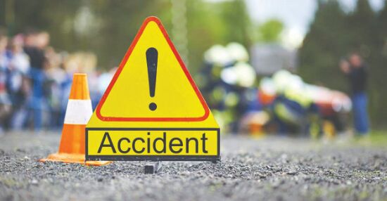 Five, including 2 kids of same family, dead in road mishap in Burdwan Five, including 2 kids of same family, dead in road mishap in Burdwan