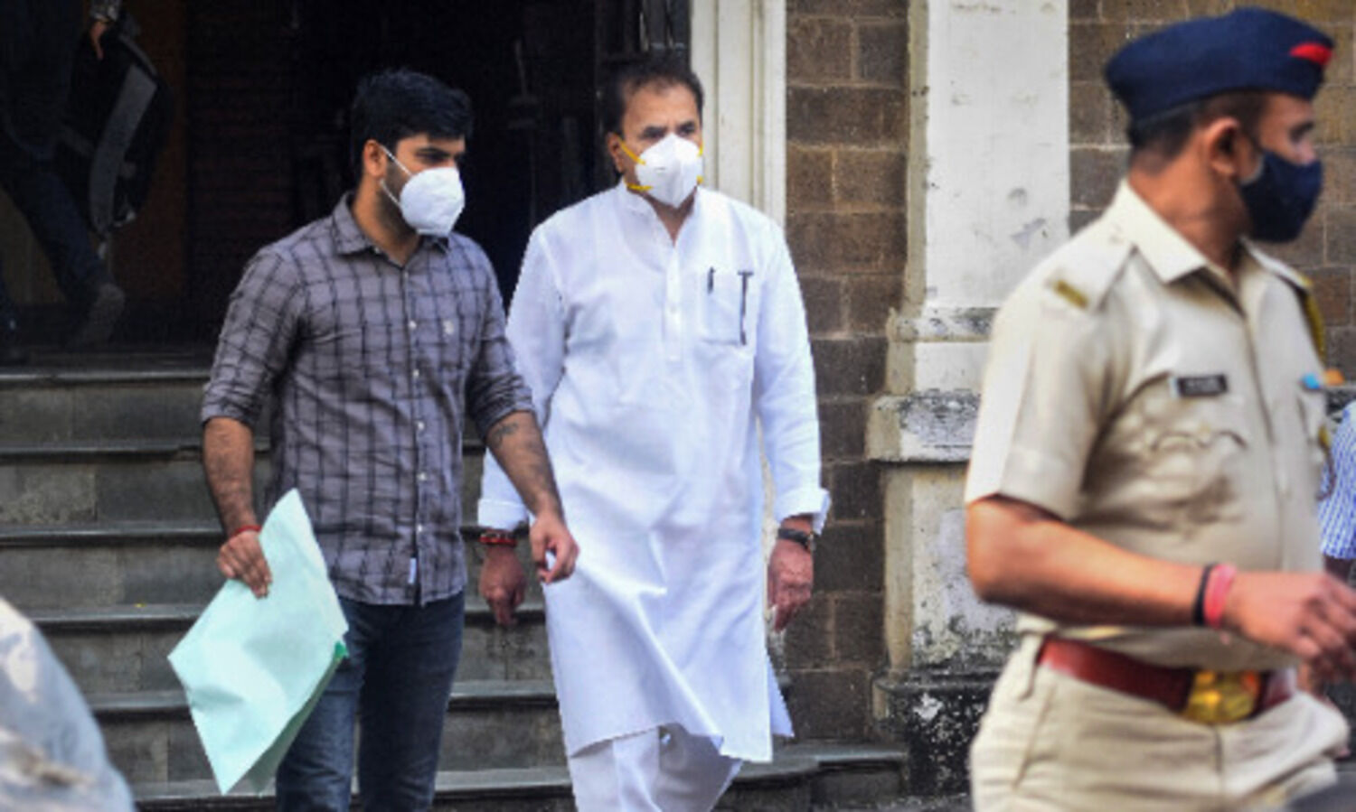 Bombay HC remands Anil Deshmukh in ED custody till Nov 12; sets aside judicial custody order