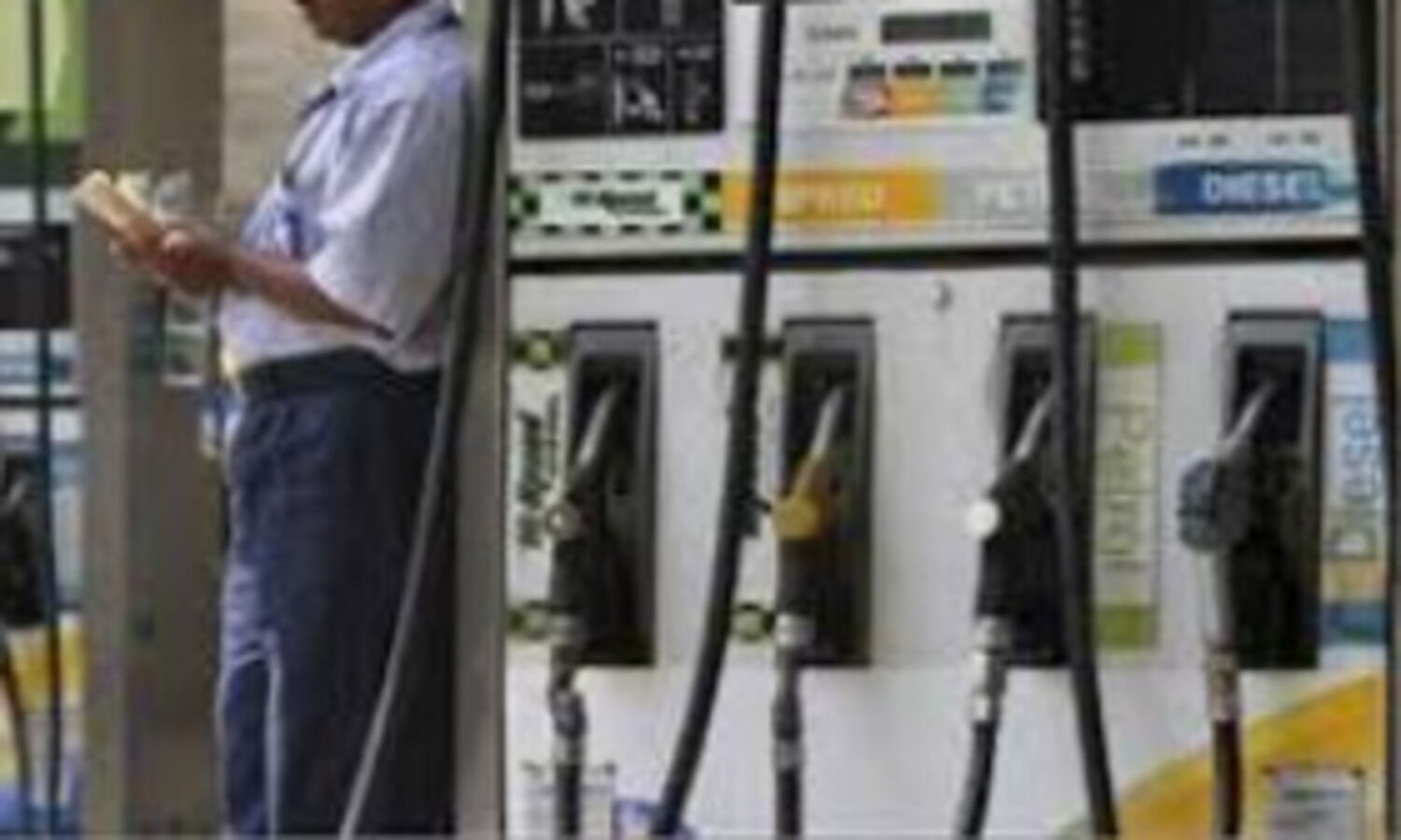 Petrol to be cheaper by Rs 10 in Punjab from Monday, diesel by Rs 5