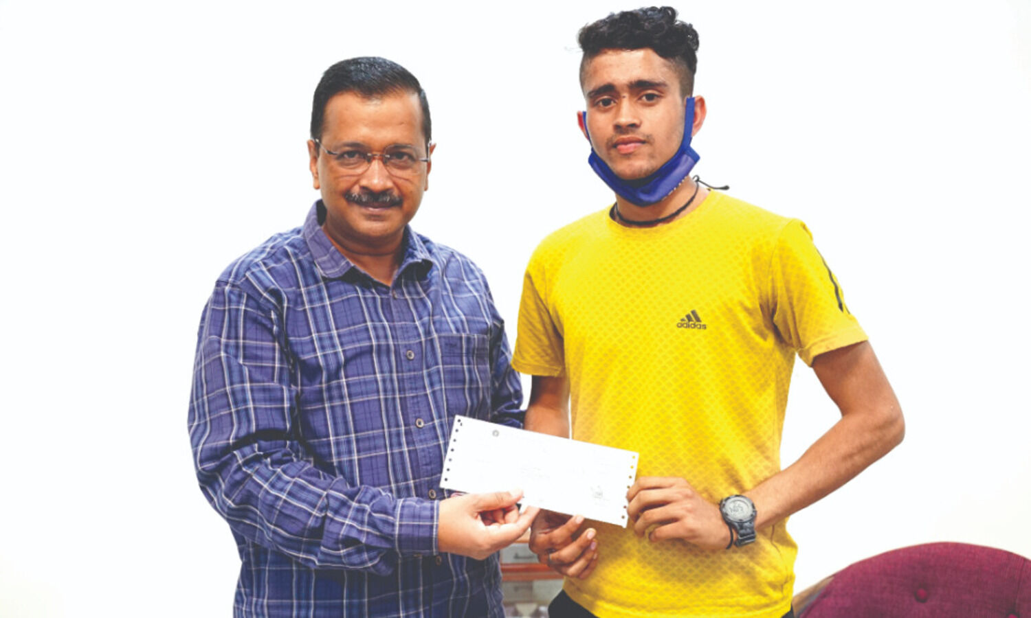 Rs 3 lakh assistance  for rickshaw pullers  15-yr-old athlete son