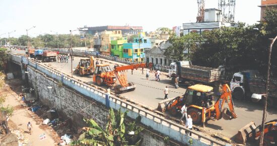 Despite delays by Rlys, Tala Bridge to be commissioned by March-April, says Min Despite delays by Rlys, Tala Bridge to be commissioned by March-April, says Min