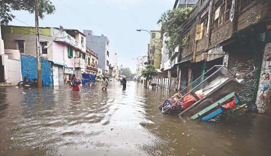 Heavy rains pound TN, depression forms; to cross coast on Nov 11