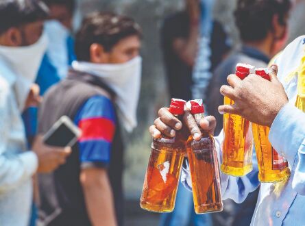 Marginal rise in liquor smuggling in border dists this Oct Marginal rise in liquor smuggling in border dists this Oct
