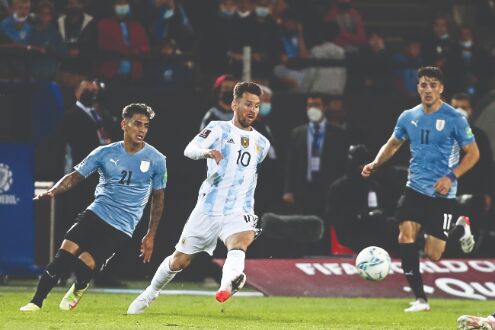 Argentina close in on WC   spot; Messi plays 15 minutes