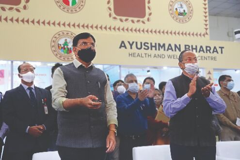 Health Min suggests stickers be given to notify fully jabbed status of families