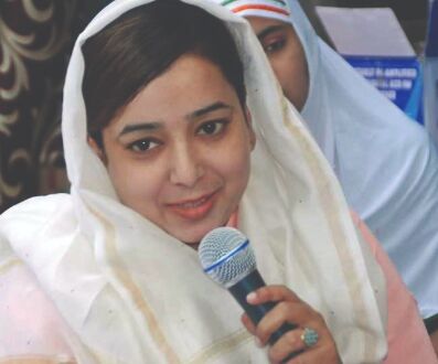 Ishrat spoke with accused only for riots Ishrat spoke with accused only for riots