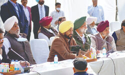 Punjab CM Channi enhances compensation for cotton damaged by pest by `5K/acre