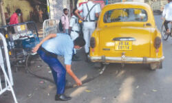 Kolkata Police to rope in 25 traffic guards to crackdown on vehicles causing pollution