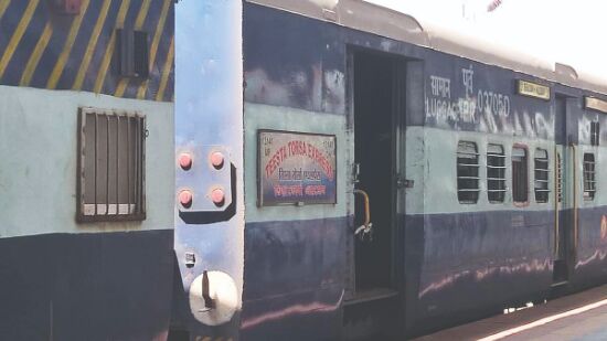 Rlys to halt services of Teesta Torsa express from Dec 1 to Feb 28