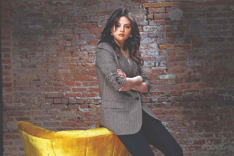 Selena bags her first Grammy nomination Selena bags her first Grammy nomination