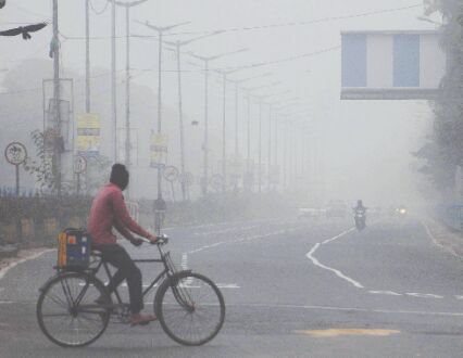 Mercury dips by 2 degree Celsius in city; set to plunge further, says MeT Mercury dips by 2 degree Celsius in city; set to plunge further, says MeT