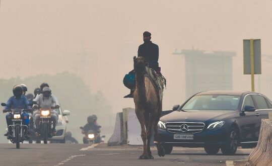 Dust: Road sweepers not working, helpers needed Dust: Road sweepers not working, helpers needed
