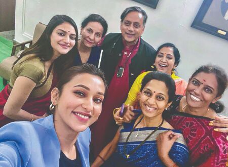 Tharoors selfie with six women MPs with attractive place to work tweet sparks row Tharoors selfie with six women MPs with attractive place to work tweet sparks row