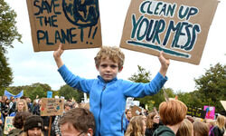 Fighting crisis through literacy Fighting crisis through literacy