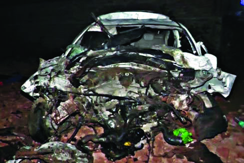 5 dead, 1 critical after vehicle crashes into divider in Gurugram 5 dead, 1 critical after vehicle crashes into divider in Gurugram