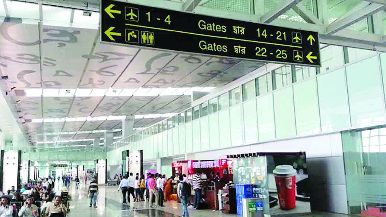 Omicron: CS meets Kol airport top brass, discusses SOPs Omicron: CS meets Kol airport top brass, discusses SOPs