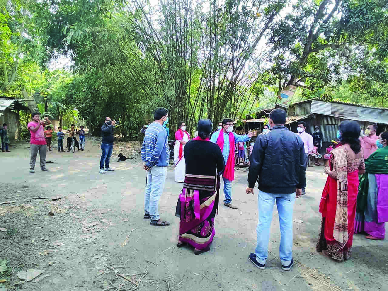 Teachers stage street drama to bring back students to classrooms