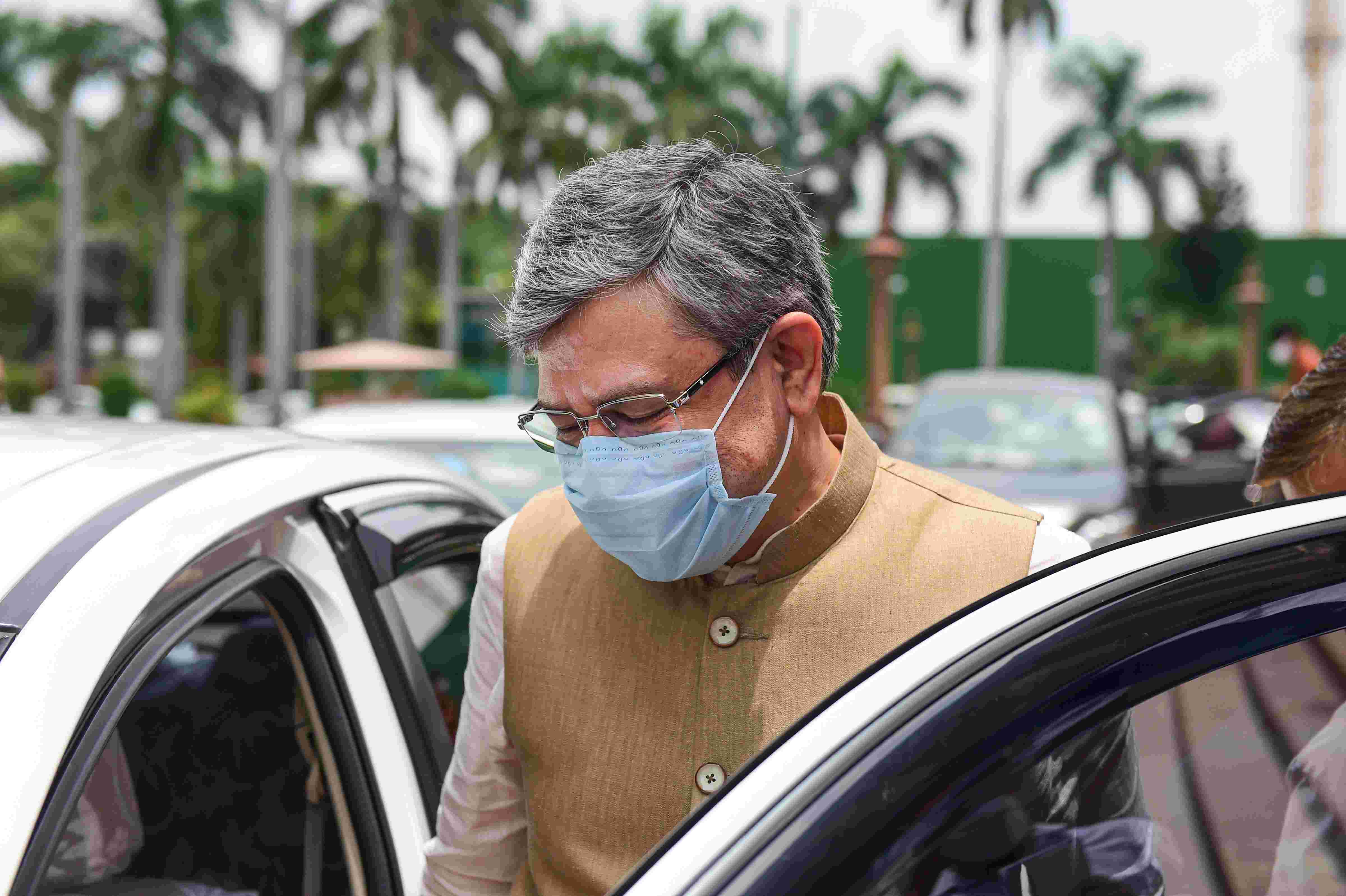 Railways focusing on improving passenger experience through world-class stations: Vaishnaw