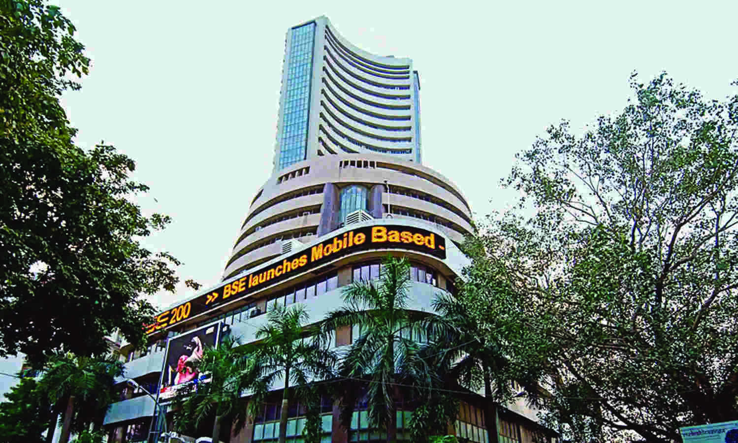 RBI monetary policy meet, Omicron worries to drive stocks this week