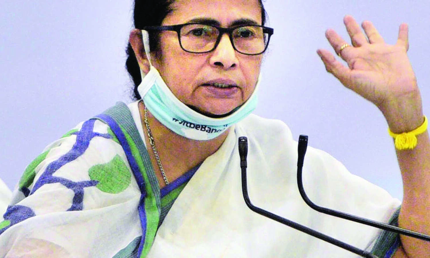 Mamata expected to visit Varanasi, support Akhilesh